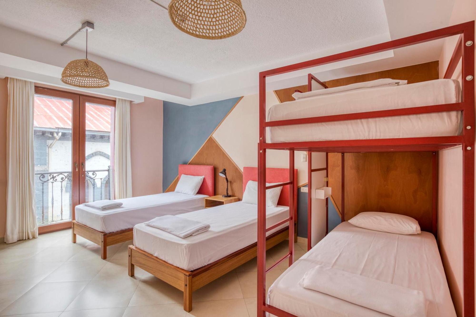 Socialtel Banos Otel Oda fotoğraf